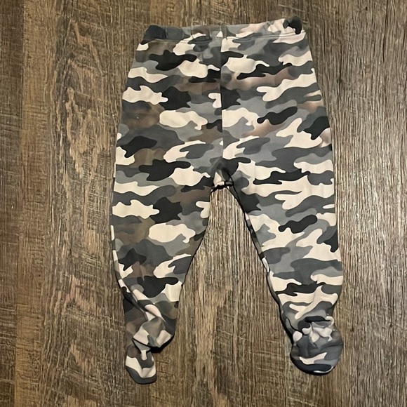 Luggi Baby Footie Joggers Camo Size 9-12 Months - Picture 2 of 3